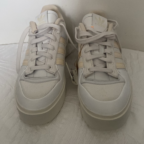 Adidas Forum Bonega Platform Sneaker - Picture 2 of 5